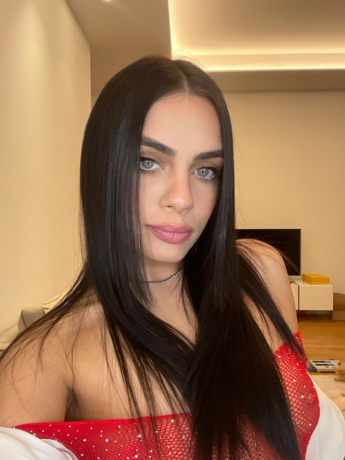 Selfie gallery picture of Blossom