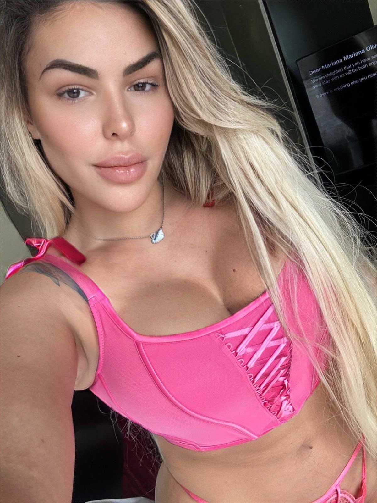 Laineys selfie gallery profile picture 