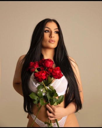 Riris profile picture at this London escort agency 