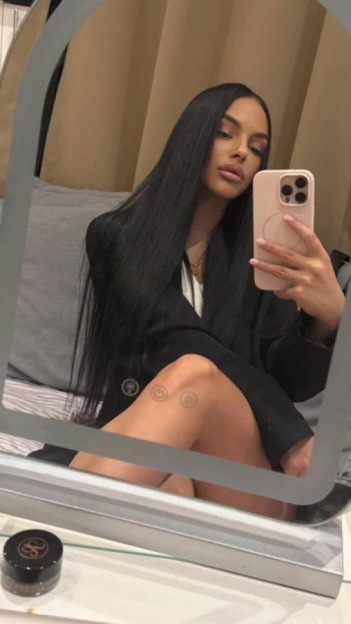 Denizs selfie gallery profile picture 