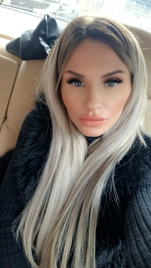 Selfie gallery profile picture of Sheena at this escort agency 