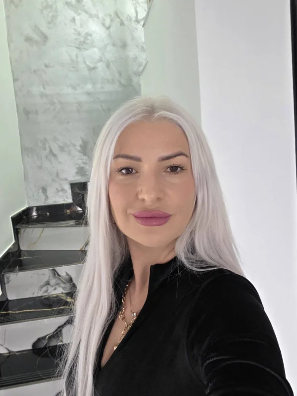 Ruby is looking sexy with her long silver blonde hair 